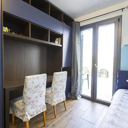 Apartment Perla Sul Mare Con Giardino