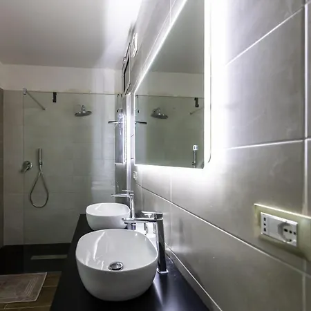 Perla Sul Mare Con Giardino Apartment San Lorenzo al Mare
