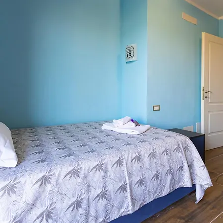 Perla Sul Mare Con Giardino Apartment