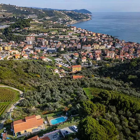 Perla Sul Mare Con Giardino Apartment San Lorenzo al Mare