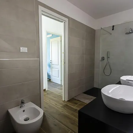 Perla Sul Mare Con Giardino Διαμέρισμα