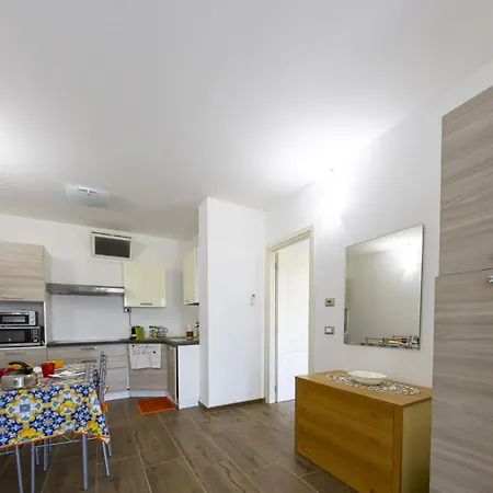 Apartment Perla Sul Mare Con Giardino San Lorenzo al Mare