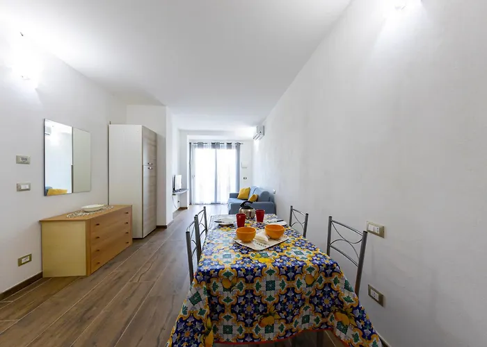 Perla Sul Mare Con Giardino Lägenhet *