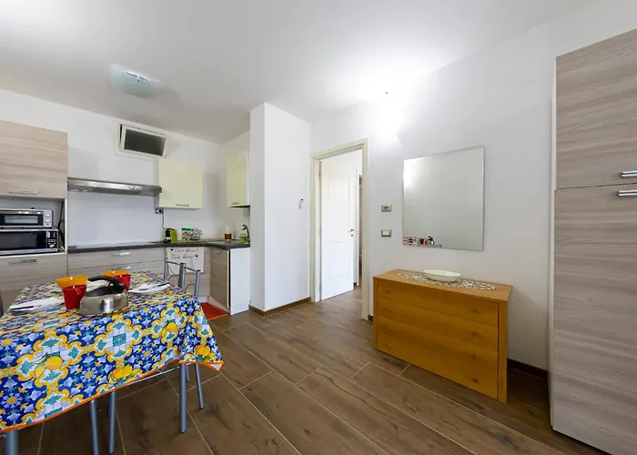 Perla Sul Mare Con Giardino *