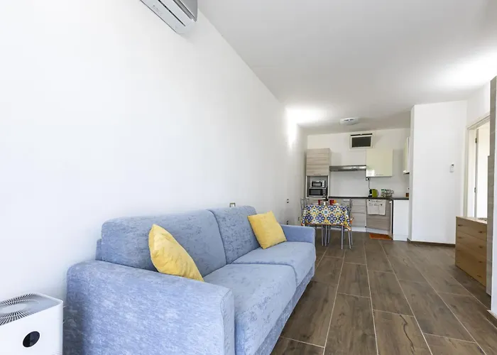 Lägenhet Perla Sul Mare Con Giardino San Lorenzo al Mare