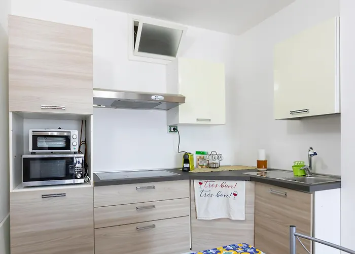 Lägenhet Perla Sul Mare Con Giardino *